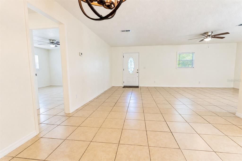 En Venta: $234,500 (1 camas, 1 baños, 962 Pies cuadrados)
