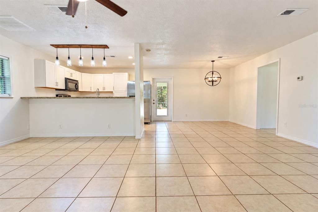En Venta: $234,500 (1 camas, 1 baños, 962 Pies cuadrados)