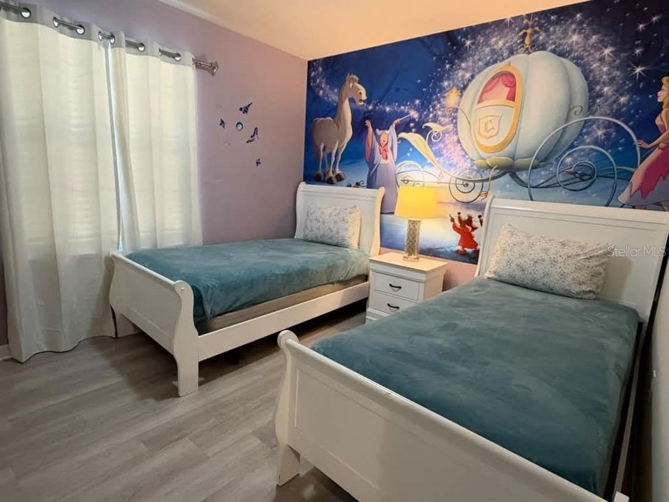En Venta: $389,000 (5 camas, 4 baños, 2265 Pies cuadrados)