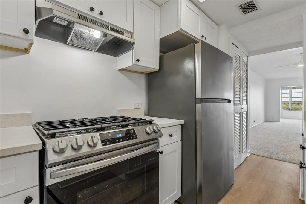 На продажу: $169,000 (1 спален, 1 ванн, 1120 Квадратных фут)