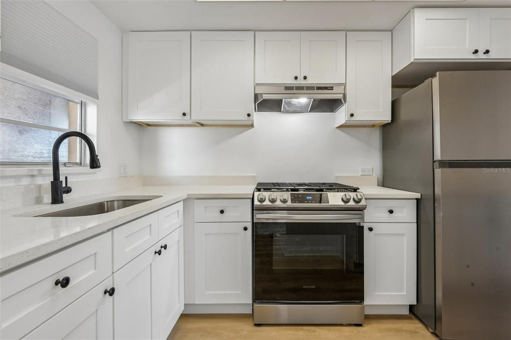 На продажу: $169,000 (1 спален, 1 ванн, 1120 Квадратных фут)