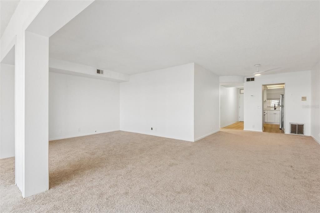 На продажу: $169,000 (1 спален, 1 ванн, 1120 Квадратных фут)