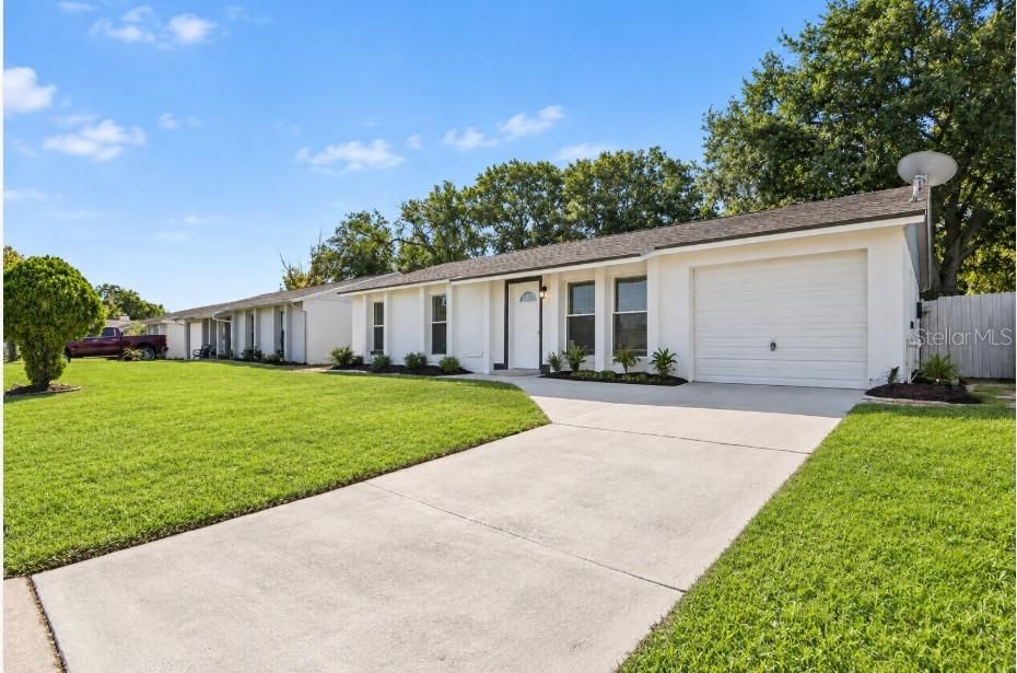 For Sale: $319,995 (3 beds, 2 baths, 1352 Square Feet)