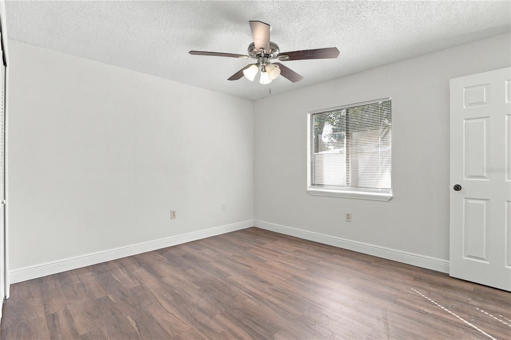 For Sale: $319,995 (3 beds, 2 baths, 1352 Square Feet)