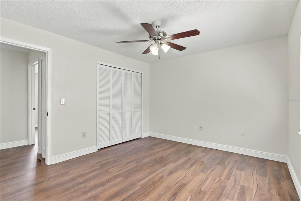 For Sale: $319,995 (3 beds, 2 baths, 1352 Square Feet)