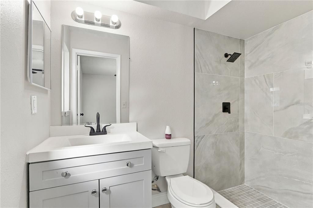 For Sale: $319,995 (3 beds, 2 baths, 1352 Square Feet)
