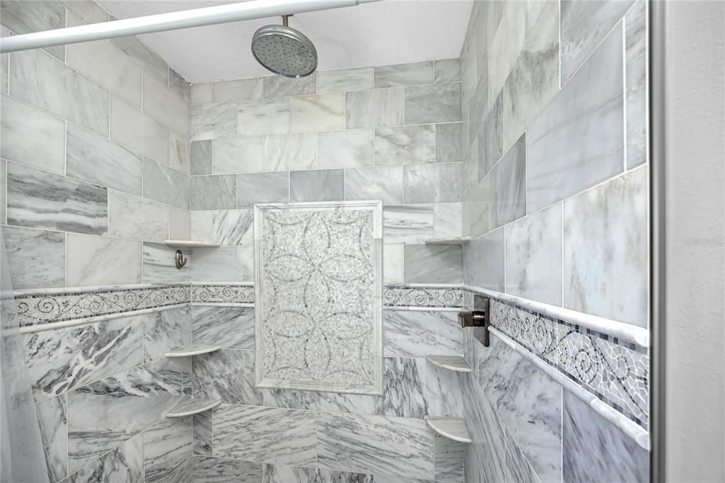 En Venta: $1,300,000 (2 camas, 2 baños, 2728 Pies cuadrados)