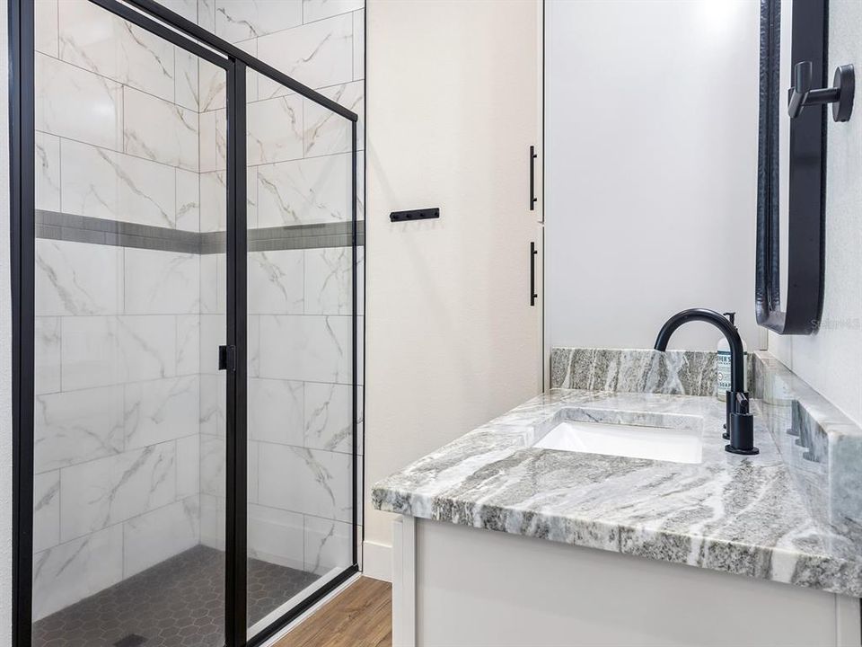 En Venta: $1,399,800 (5 camas, 3 baños, 4272 Pies cuadrados)