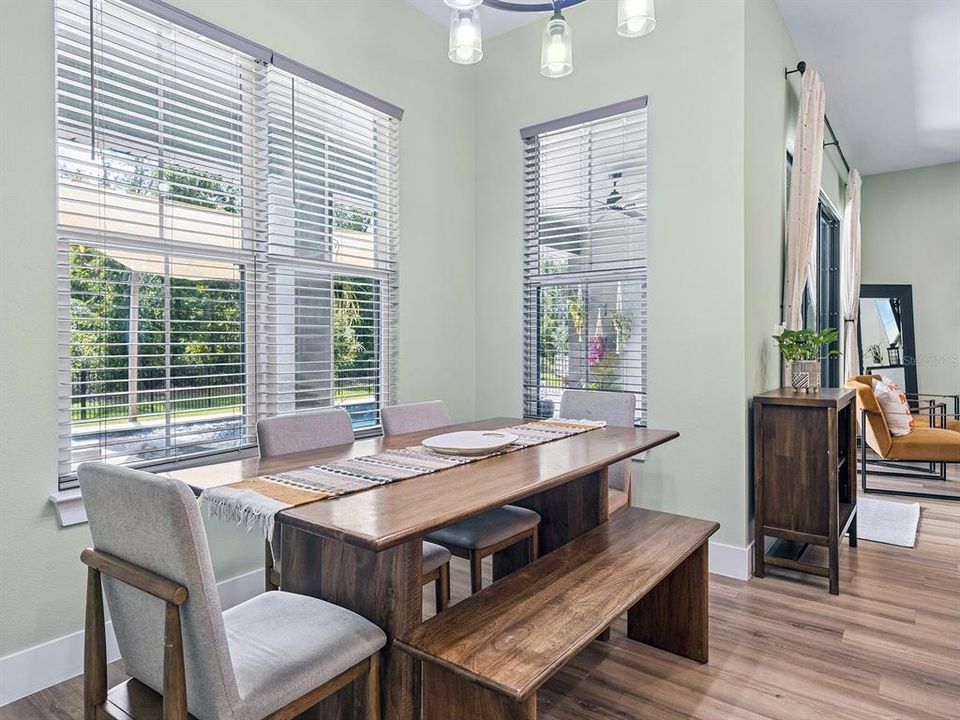 En Venta: $1,399,800 (5 camas, 3 baños, 4272 Pies cuadrados)