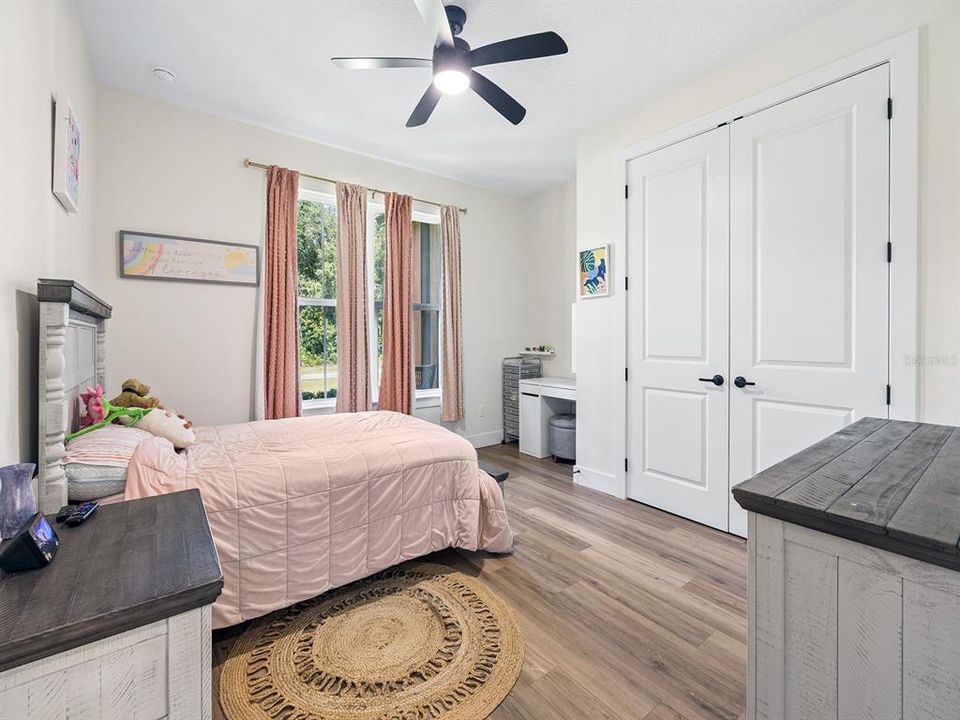 En Venta: $1,399,800 (5 camas, 3 baños, 4272 Pies cuadrados)