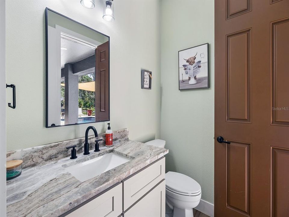 En Venta: $1,399,800 (5 camas, 3 baños, 4272 Pies cuadrados)
