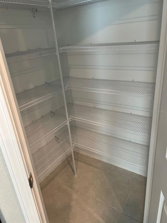 В аренду: $2,450 (4 спален, 2 ванн, 1841 Квадратных фут)