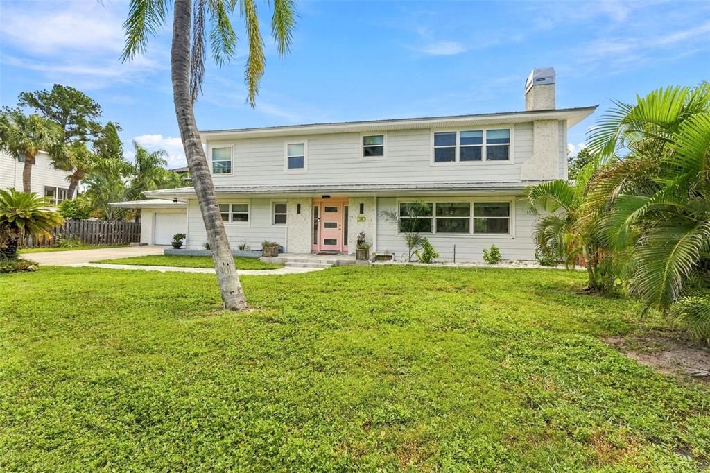 En Venta: $1,750,000 (6 camas, 5 baños, 3132 Pies cuadrados)