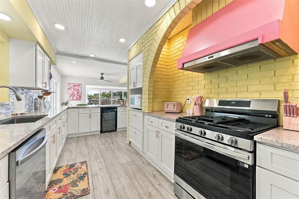 En Venta: $1,750,000 (6 camas, 5 baños, 3132 Pies cuadrados)