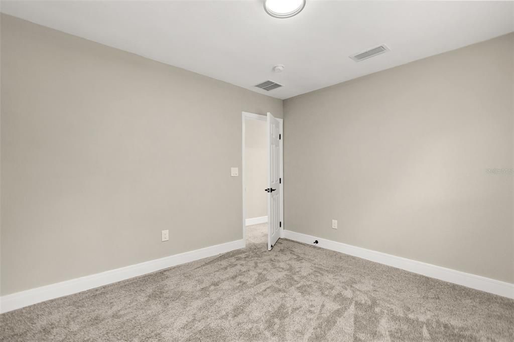 En Venta: $549,900 (5 camas, 3 baños, 1916 Pies cuadrados)