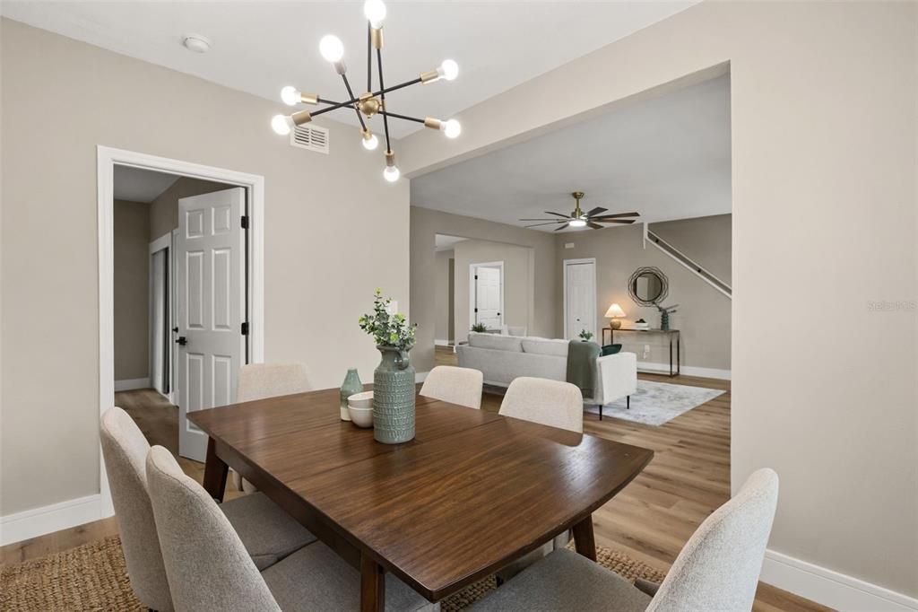 En Venta: $549,900 (5 camas, 3 baños, 1916 Pies cuadrados)