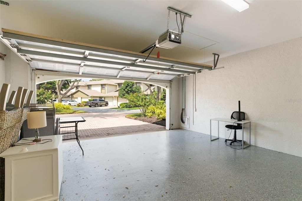 En Venta: $645,000 (3 camas, 3 baños, 2172 Pies cuadrados)