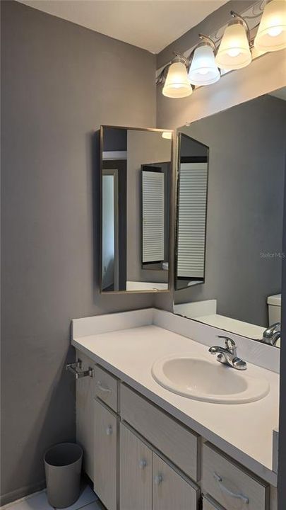 For Rent: $1,250 (2 beds, 1 baths, 768 Square Feet)