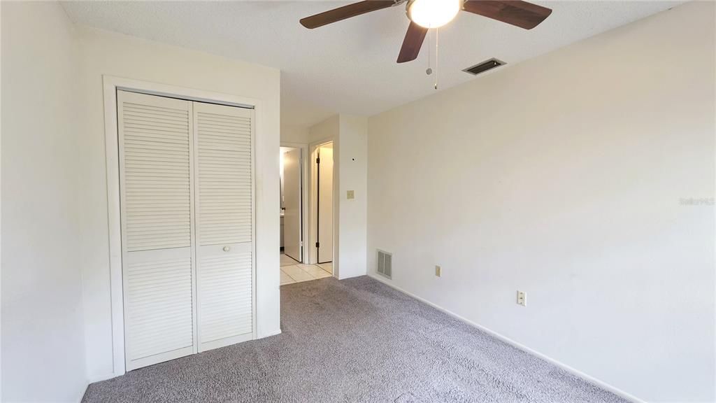 For Rent: $1,250 (2 beds, 1 baths, 768 Square Feet)