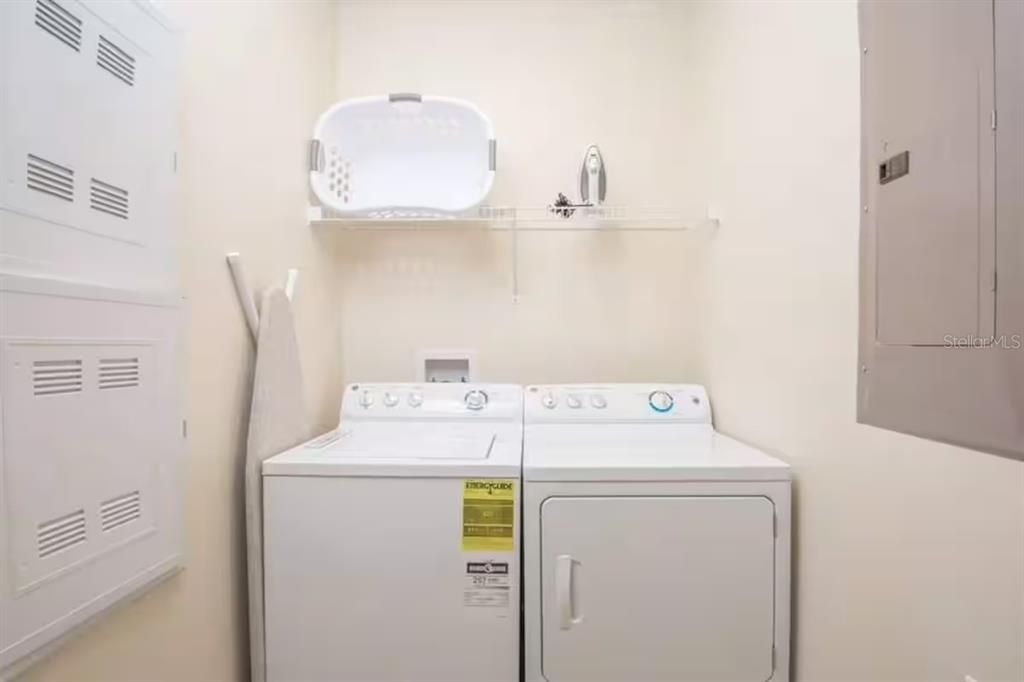 На продажу: $479,000 (5 спален, 4 ванн, 2128 Квадратных фут)