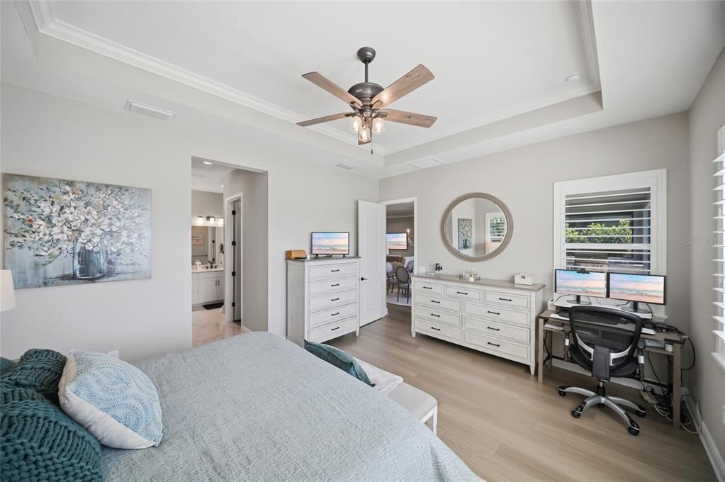En Venta: $795,000 (3 camas, 2 baños, 2427 Pies cuadrados)