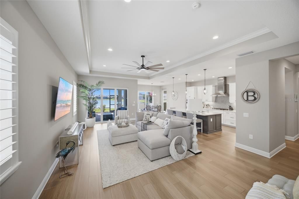 En Venta: $795,000 (3 camas, 2 baños, 2427 Pies cuadrados)