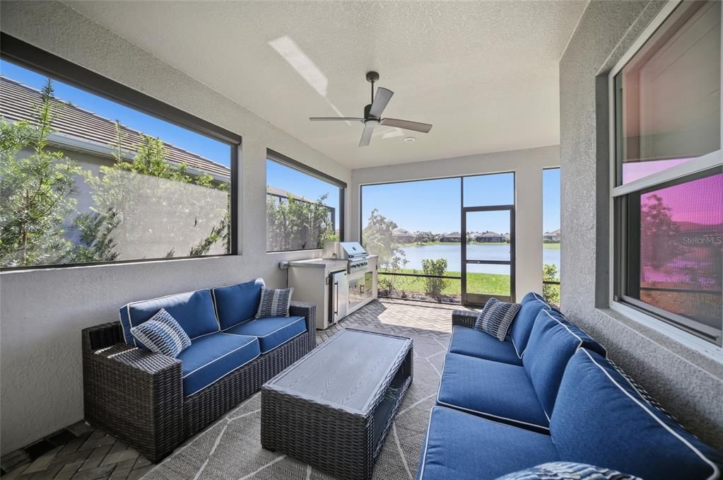 En Venta: $795,000 (3 camas, 2 baños, 2427 Pies cuadrados)