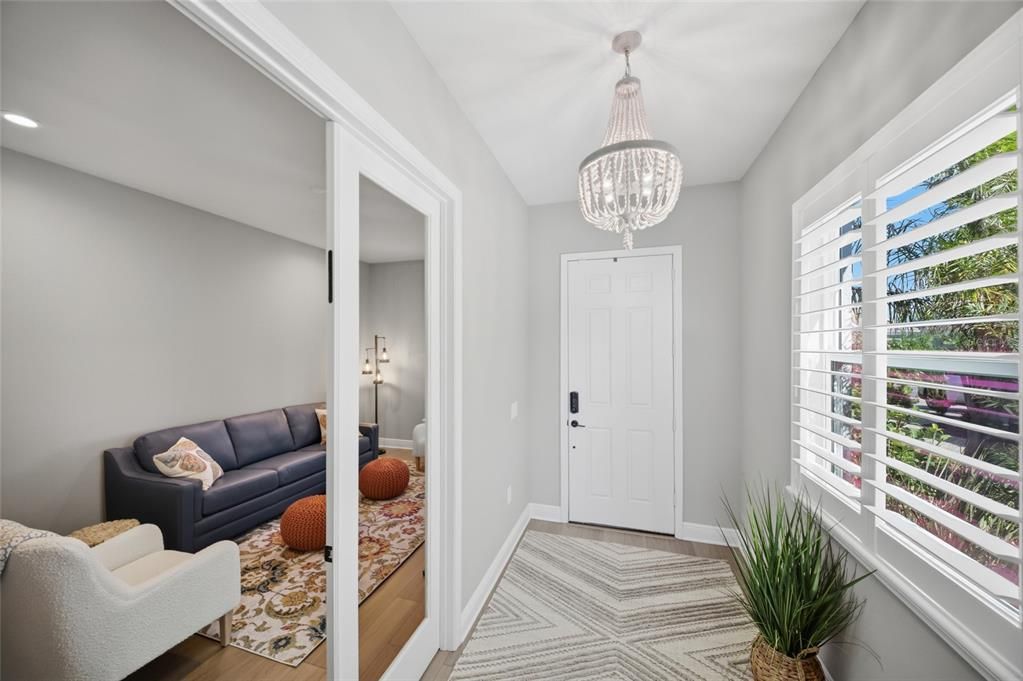 En Venta: $795,000 (3 camas, 2 baños, 2427 Pies cuadrados)