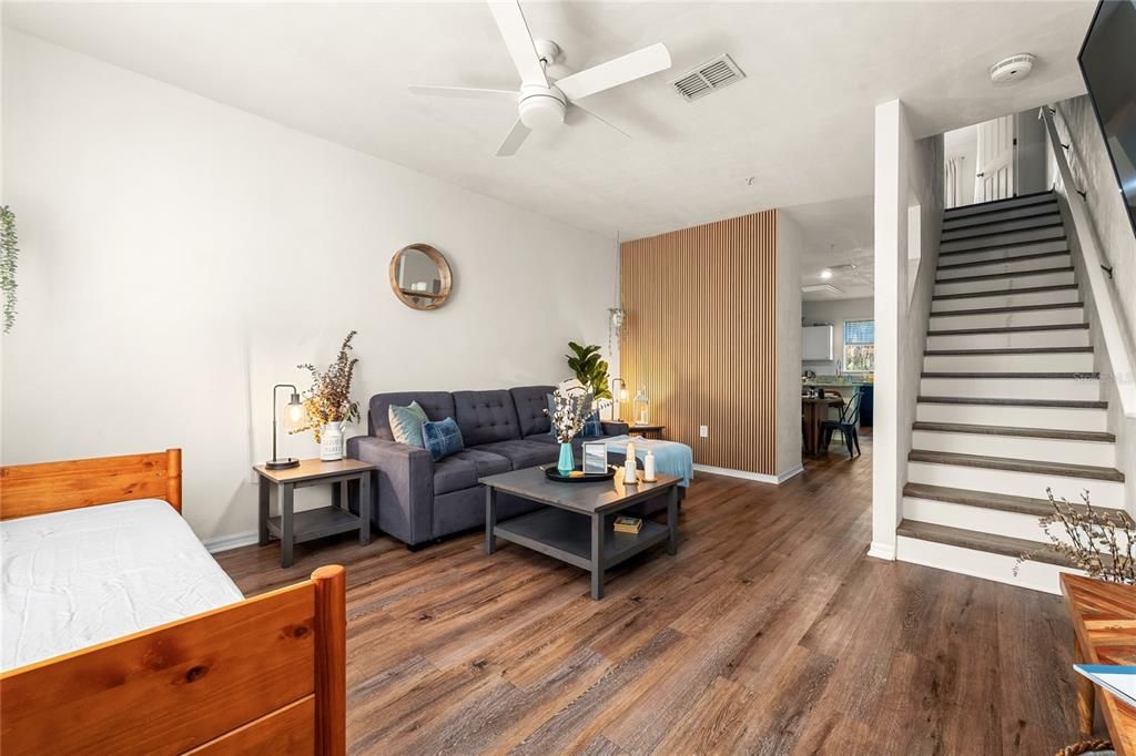For Sale: $149,900 (2 beds, 2 baths, 1176 Square Feet)