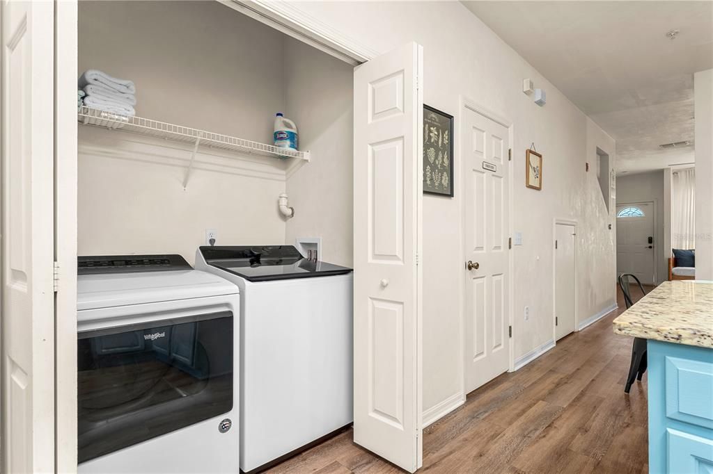 For Sale: $149,900 (2 beds, 2 baths, 1176 Square Feet)