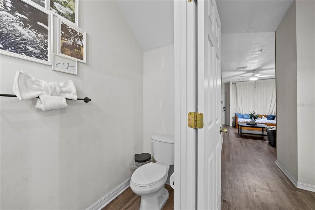 For Sale: $149,900 (2 beds, 2 baths, 1176 Square Feet)