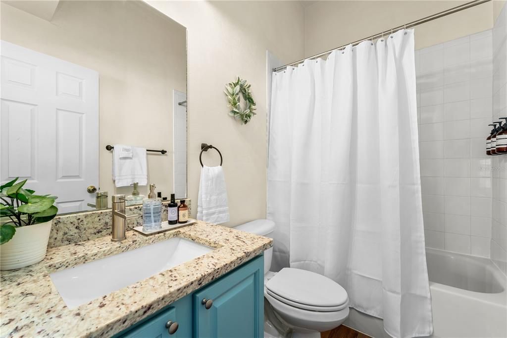 For Sale: $149,900 (2 beds, 2 baths, 1176 Square Feet)