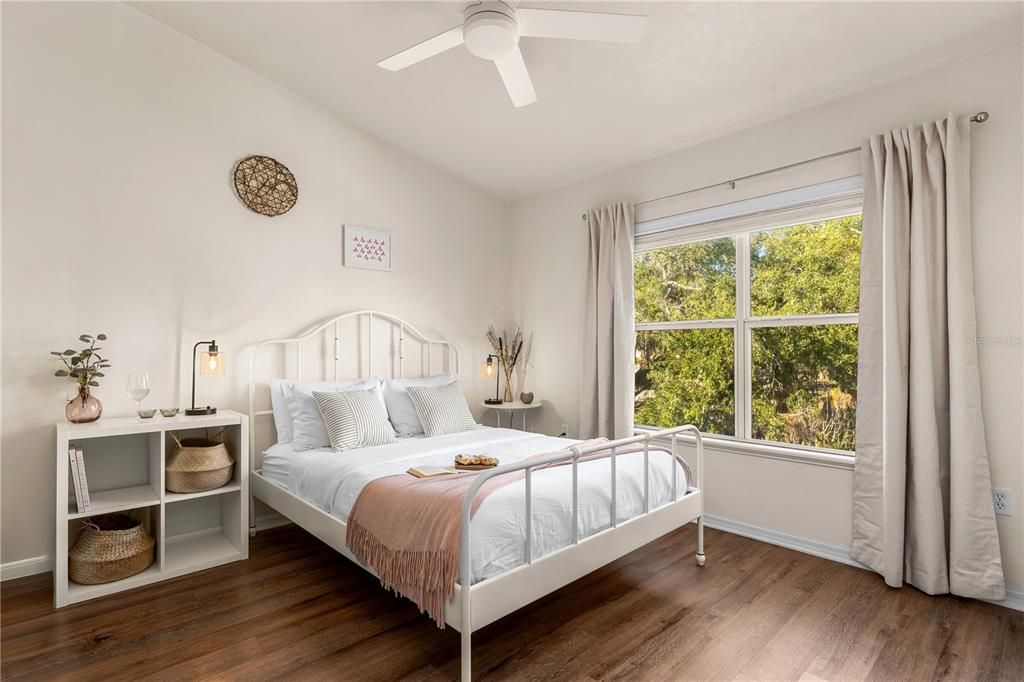 For Sale: $149,900 (2 beds, 2 baths, 1176 Square Feet)
