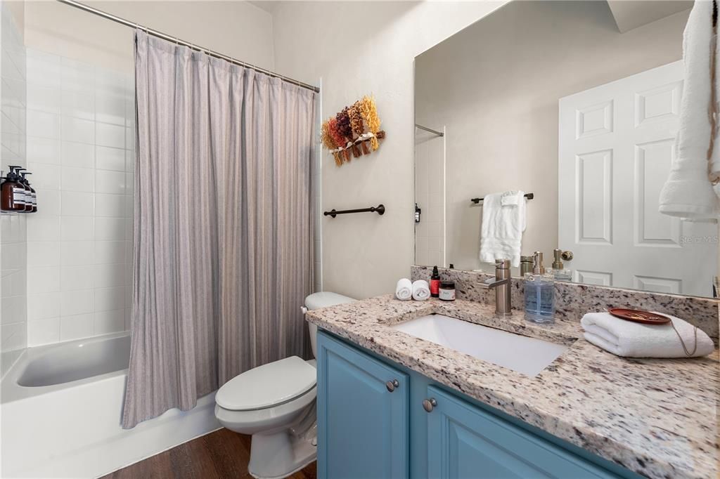 For Sale: $149,900 (2 beds, 2 baths, 1176 Square Feet)