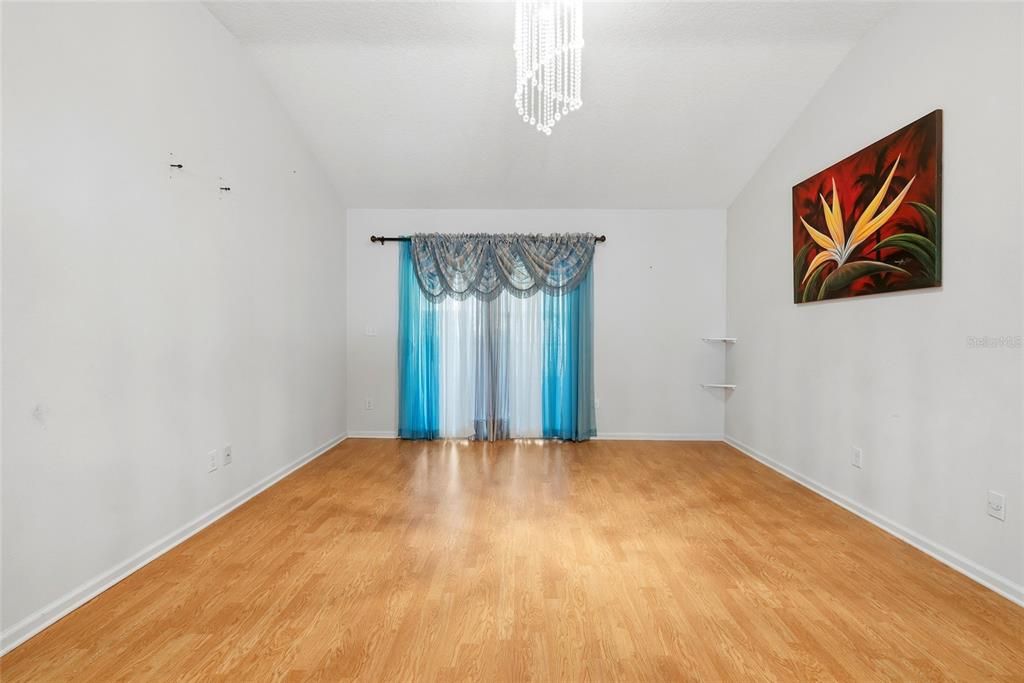 En Venta: $359,900 (4 camas, 2 baños, 1882 Pies cuadrados)