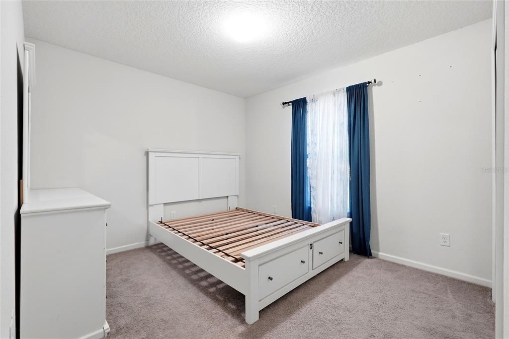 En Venta: $359,900 (4 camas, 2 baños, 1882 Pies cuadrados)