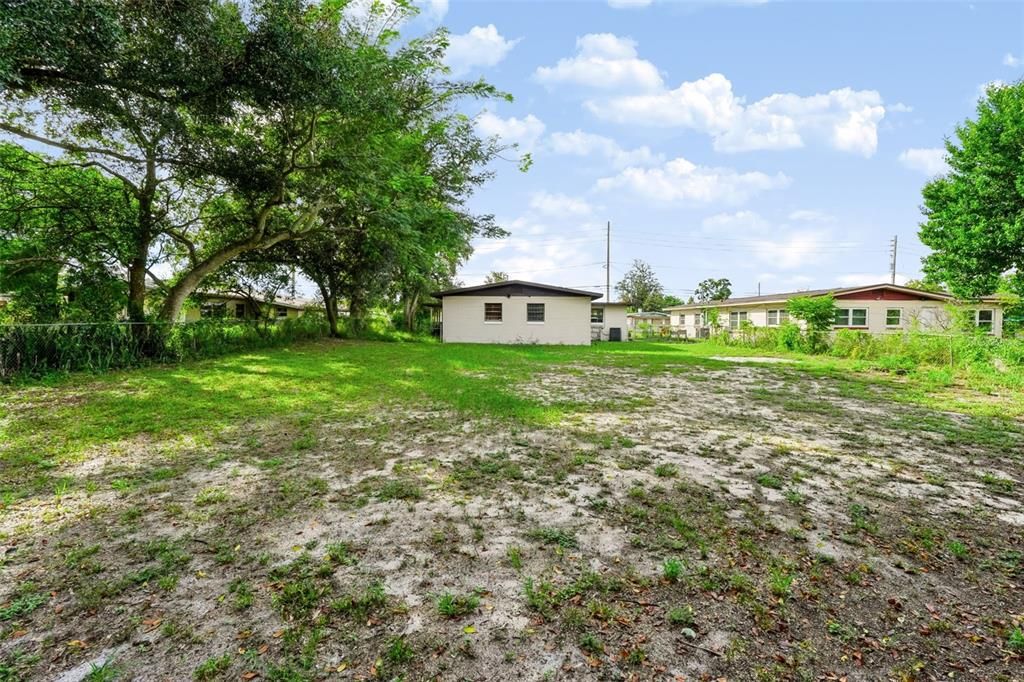 На продажу: $289,000 (4 спален, 2 ванн, 1196 Квадратных фут)