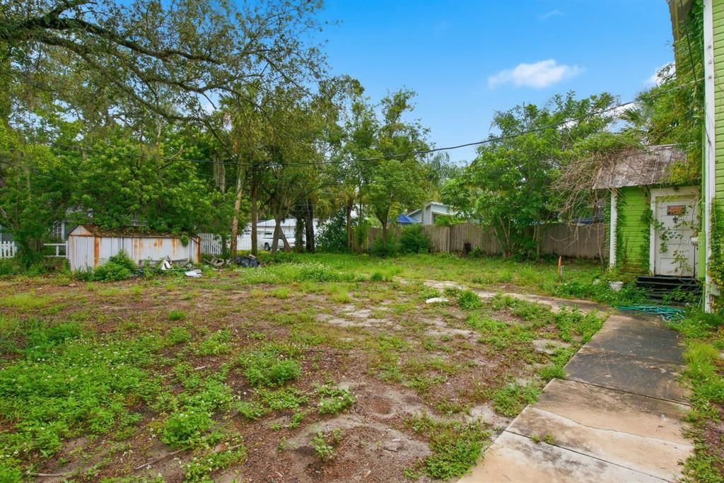 For Sale: $250,000 (3 beds, 2 baths, 1632 Square Feet)