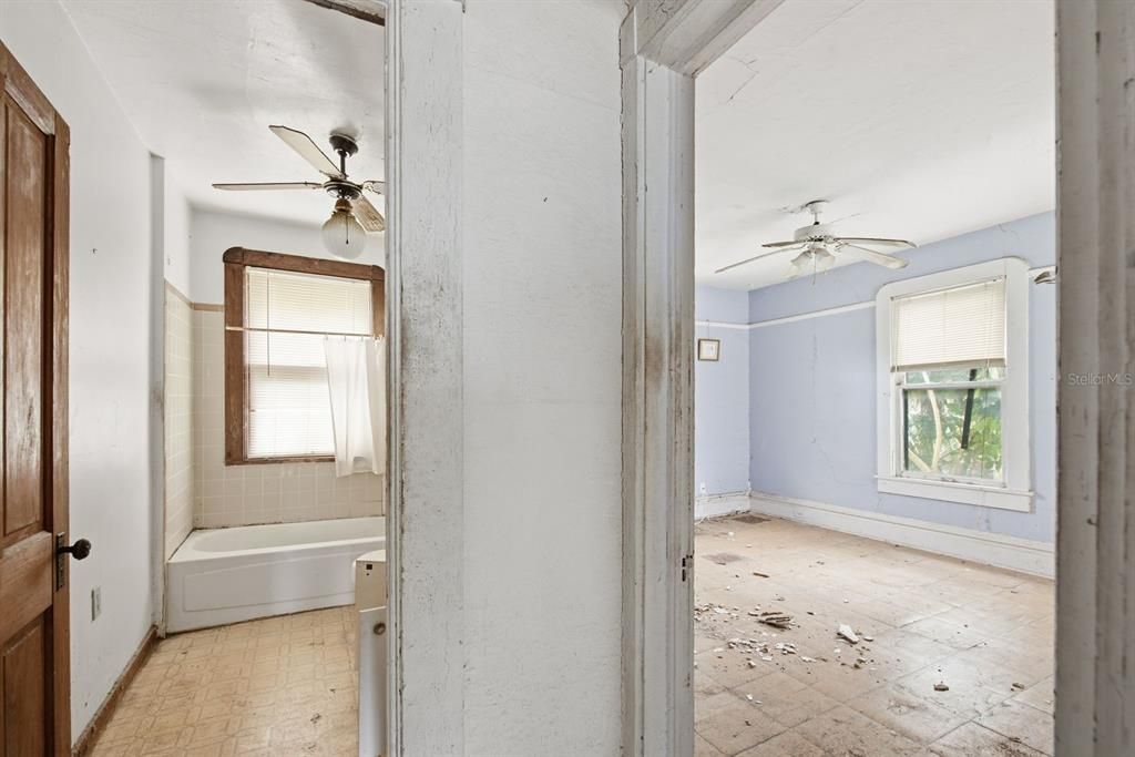 For Sale: $250,000 (3 beds, 2 baths, 1632 Square Feet)