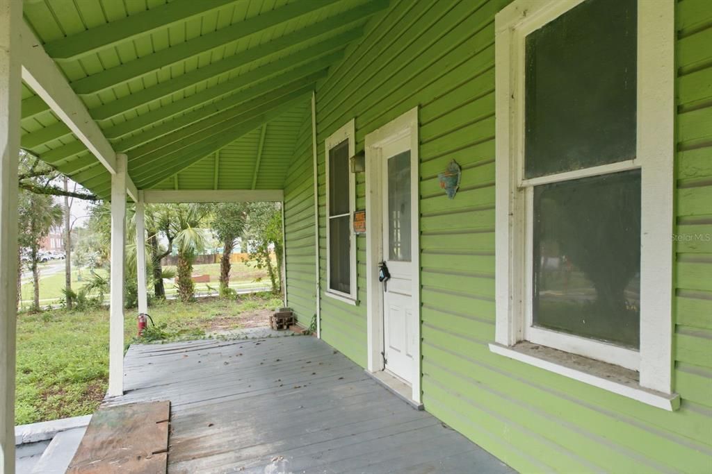 For Sale: $250,000 (3 beds, 2 baths, 1632 Square Feet)