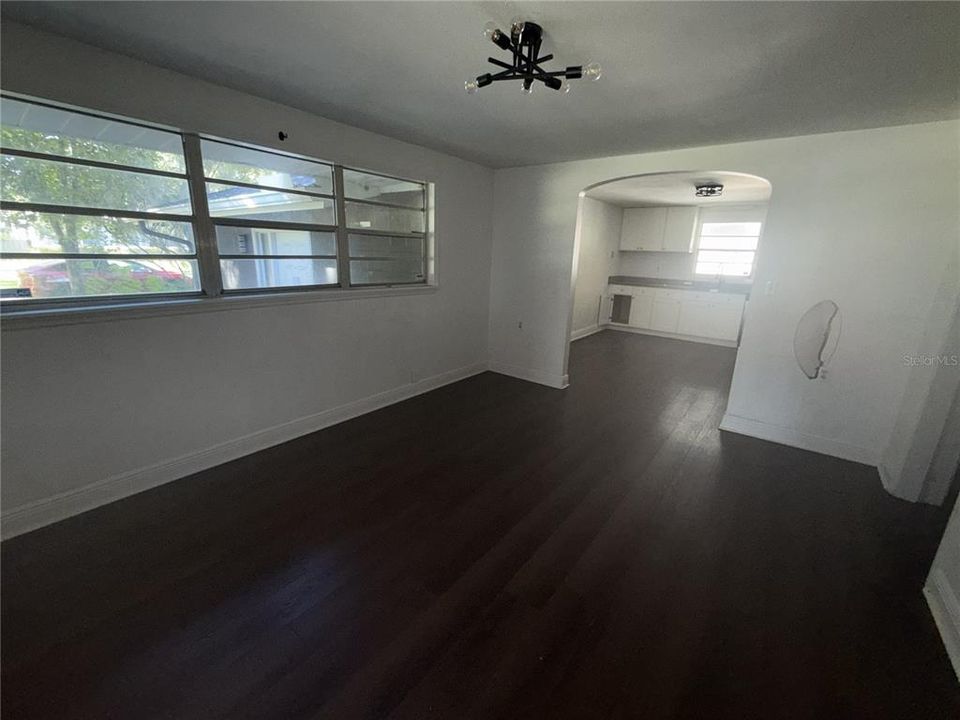 For Sale: $210,000 (3 beds, 2 baths, 1669 Square Feet)