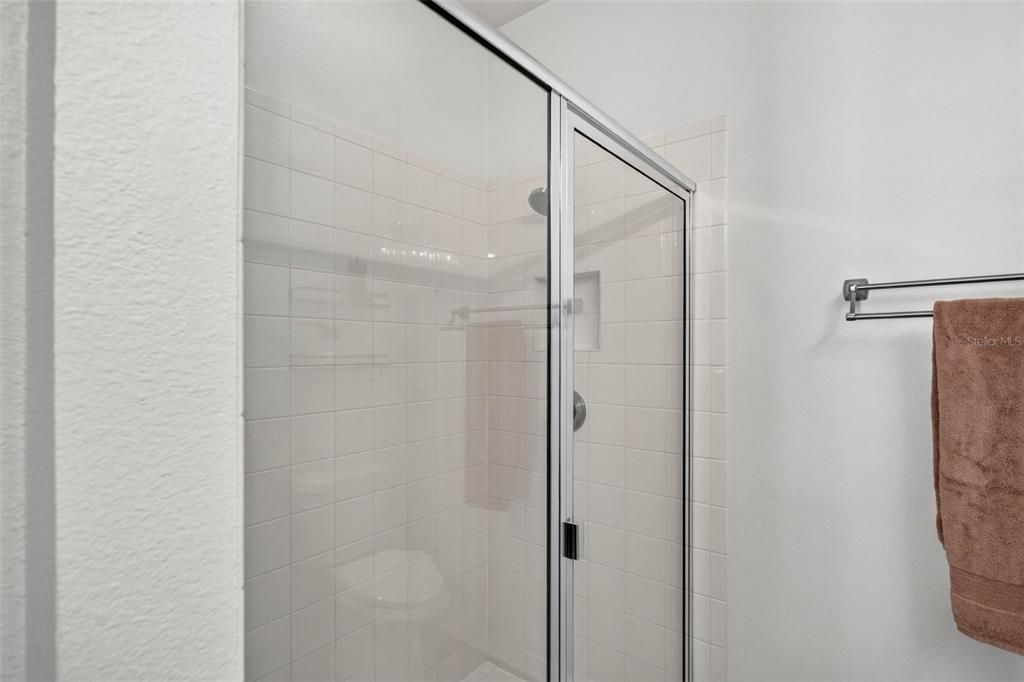 En Venta: $325,000 (3 camas, 2 baños, 1569 Pies cuadrados)