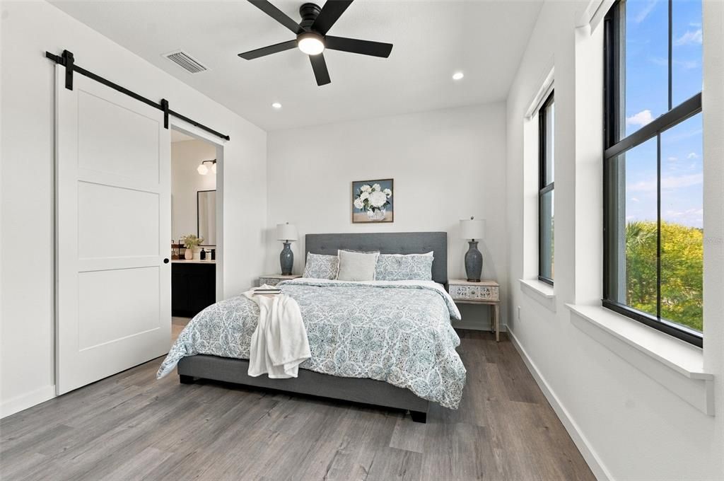 For Sale: $785,000 (3 beds, 3 baths, 2104 Square Feet)