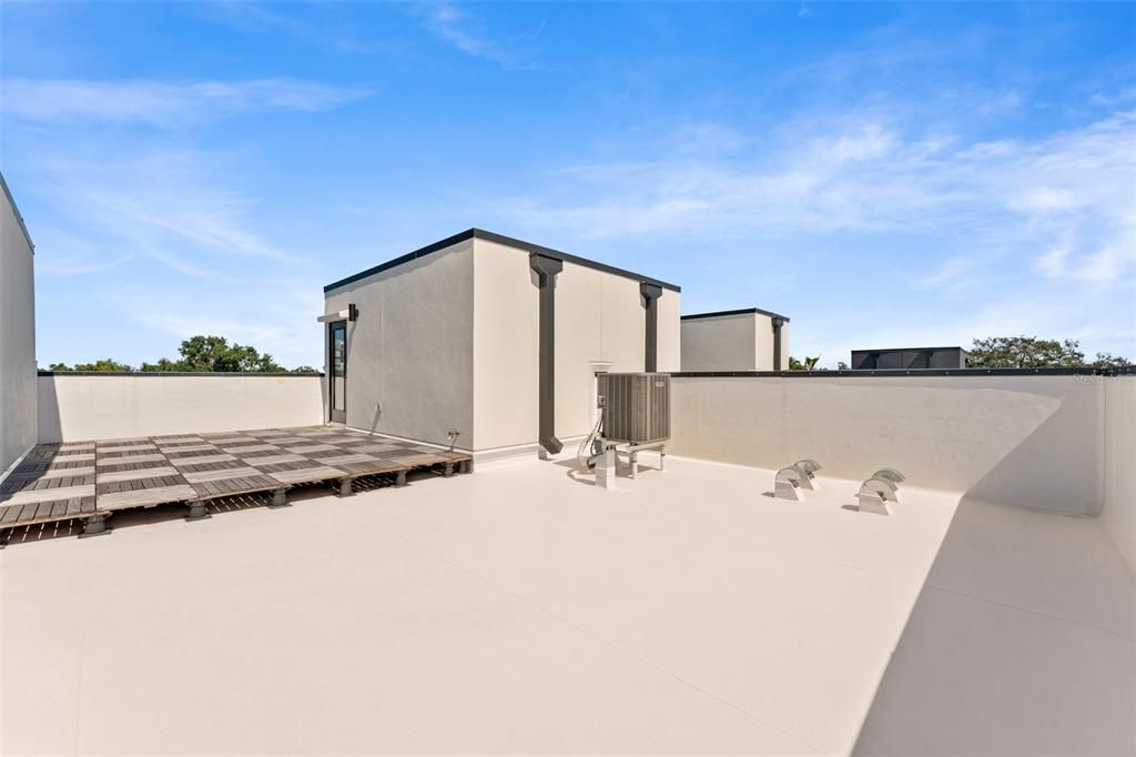 For Sale: $785,000 (3 beds, 3 baths, 2104 Square Feet)