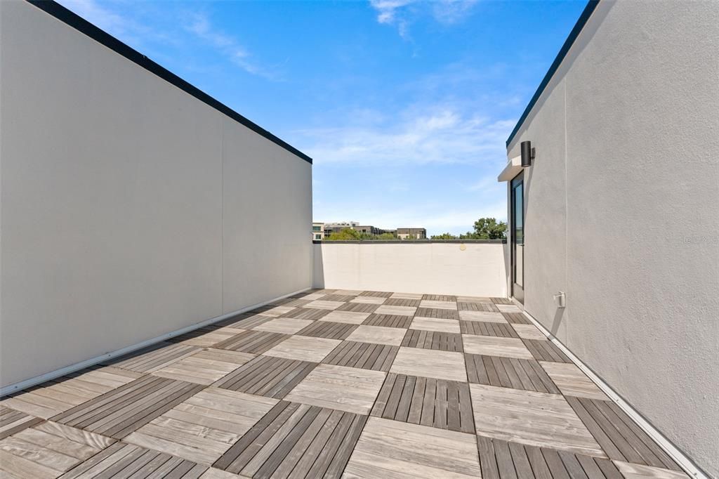 For Sale: $785,000 (3 beds, 3 baths, 2104 Square Feet)