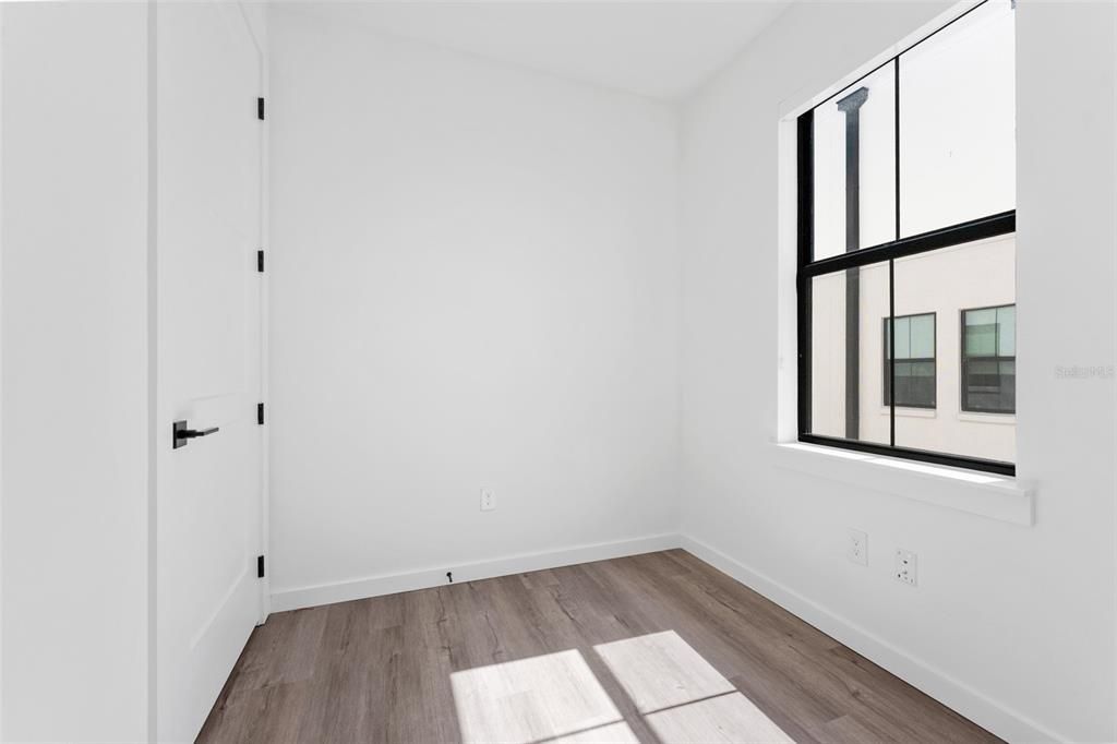 For Sale: $785,000 (3 beds, 3 baths, 2104 Square Feet)