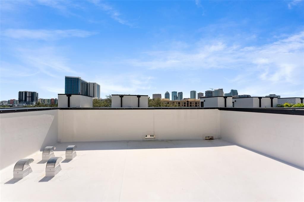 For Sale: $785,000 (3 beds, 3 baths, 2104 Square Feet)