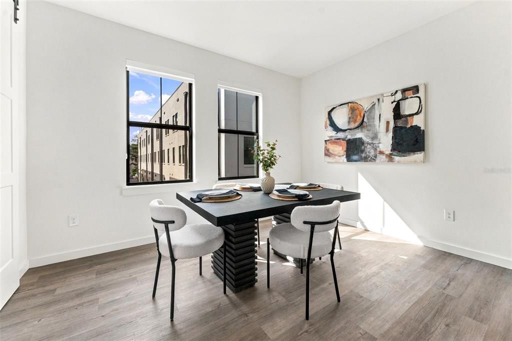 For Sale: $850,000 (3 beds, 3 baths, 2294 Square Feet)