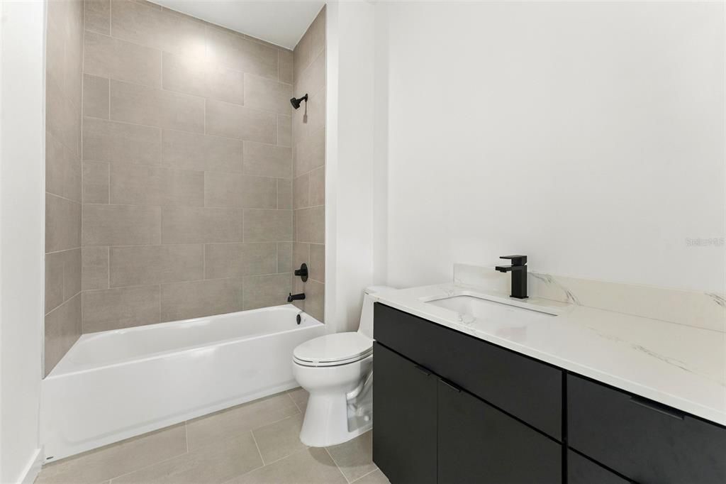 For Sale: $850,000 (3 beds, 3 baths, 2294 Square Feet)