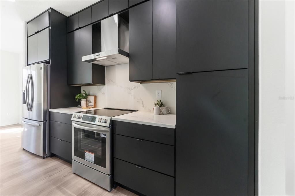 For Sale: $850,000 (3 beds, 3 baths, 2294 Square Feet)